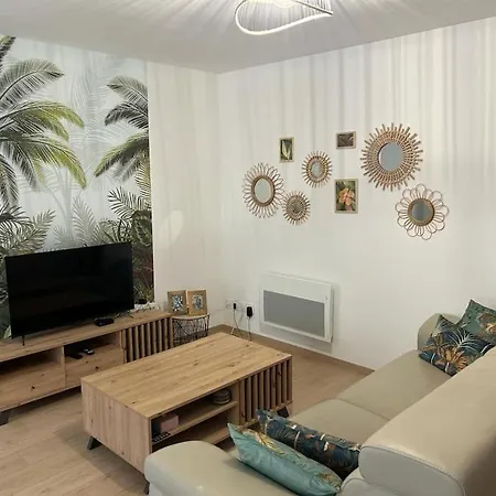 Aux Remparts De La Vieille - 4p, Parking